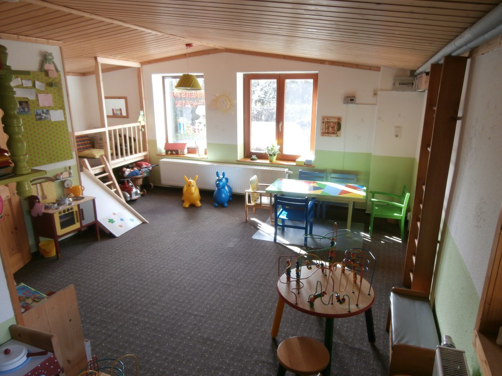 Überblick Kinderstube - heller Raum